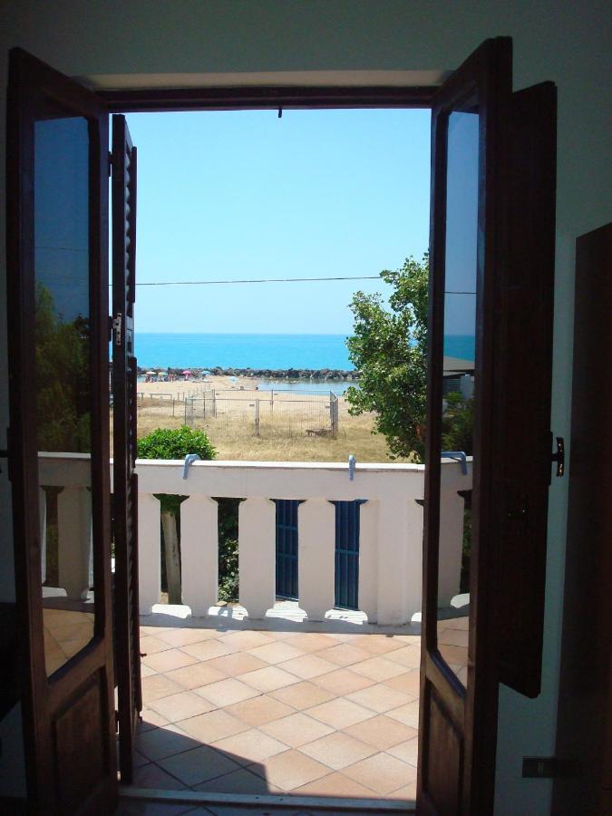 B&B Nettuno San Leone Exteriör bild