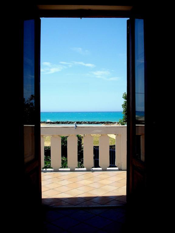 B&B Nettuno San Leone Rum bild